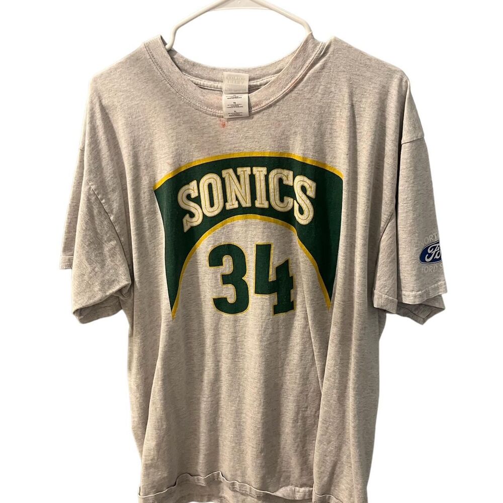 Gildan Men's Grey and Green T-shirt
